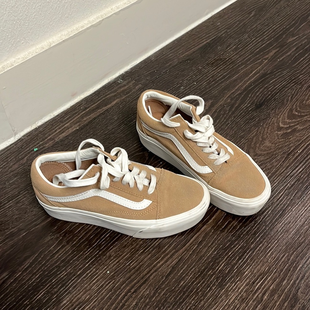 Tan Flatform Vans